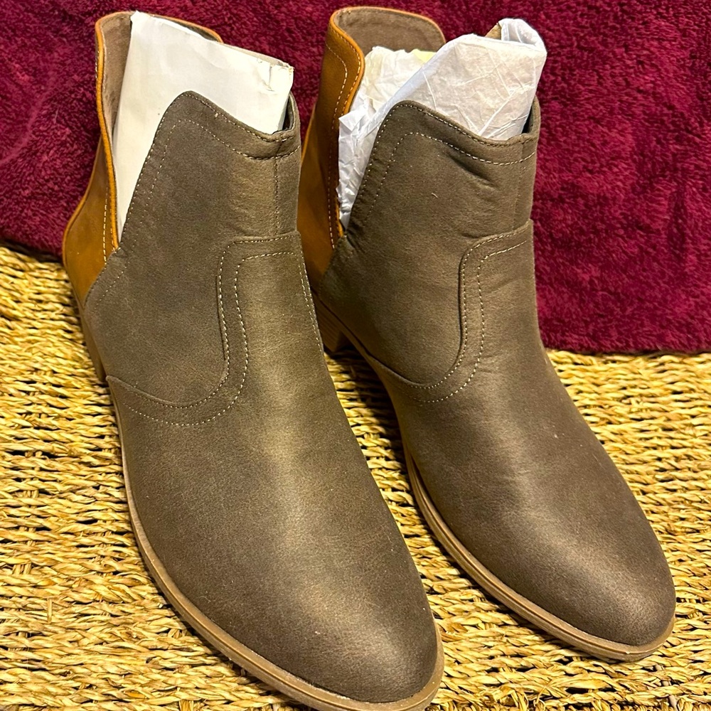 Brand New Booties by True Craft Size 9 1/2 M